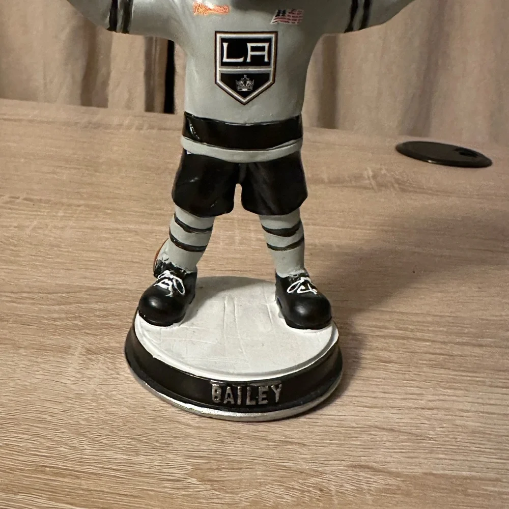 LA Kings Themed Bailey Party Mascot bobble Figurine - Gray - Picture 2 of 6